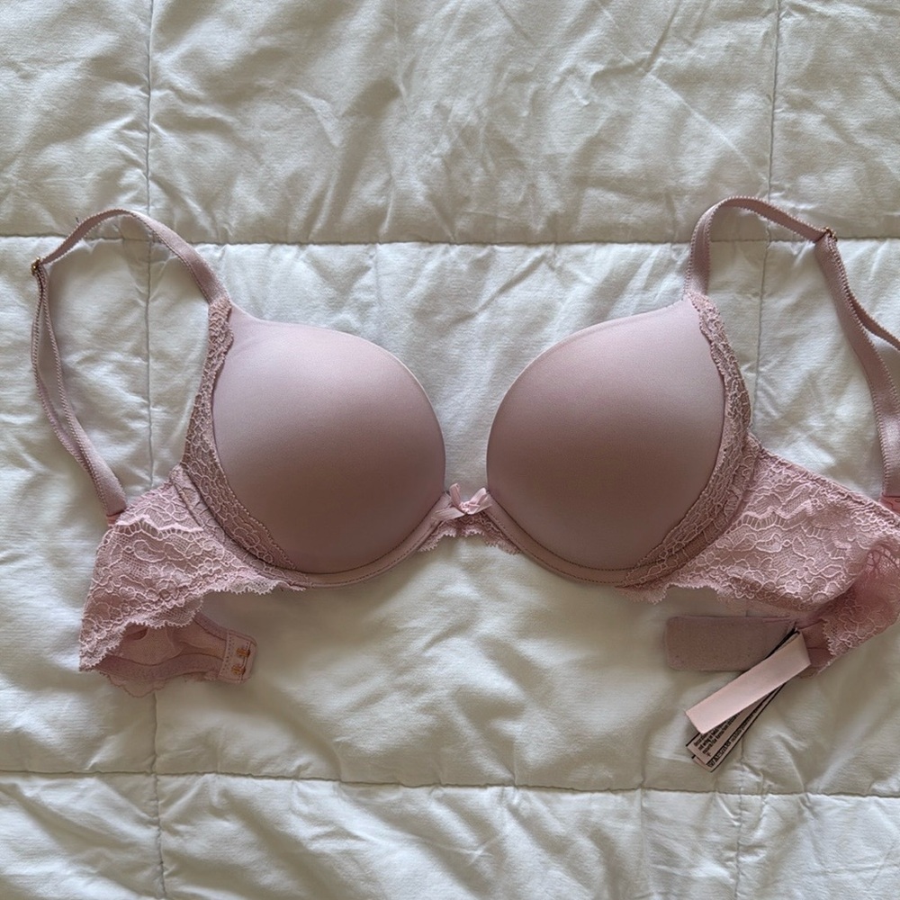 Victoria's Secret Dream Angels Push-Up Pink/Blush Lace Bra | 34B
